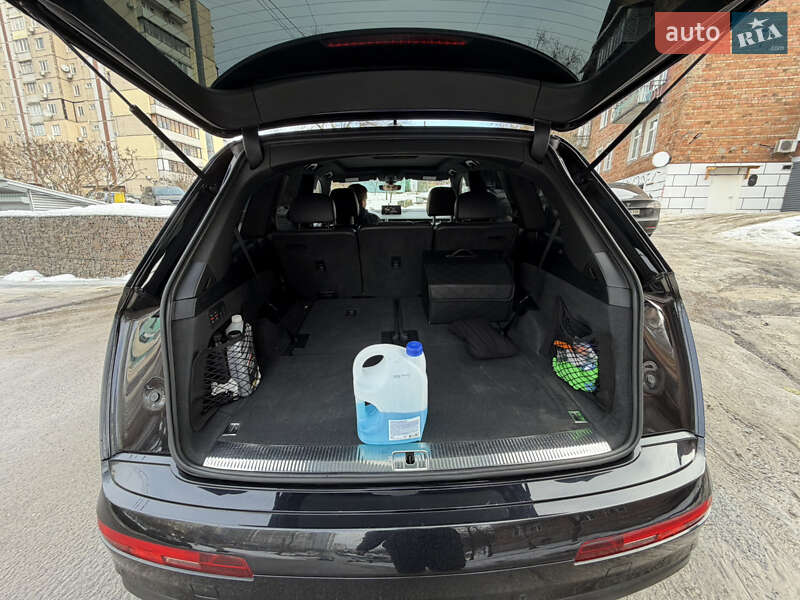 Позашляховик / Кросовер Audi Q7 2016 в Києві фото 19 Позашляховик / Кросовер Audi Q7 2016 в Києві