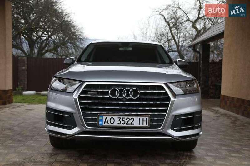Внедорожник / Кроссовер Audi Q7 2015 в Приборжавском