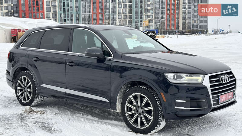 Внедорожник / Кроссовер Audi Q7 2017 в Киеве
