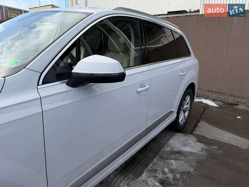 Позашляховик / Кросовер Audi Q7 2019 в Львові