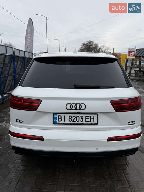 Позашляховик / Кросовер Audi Q7 2016 в Полтаві