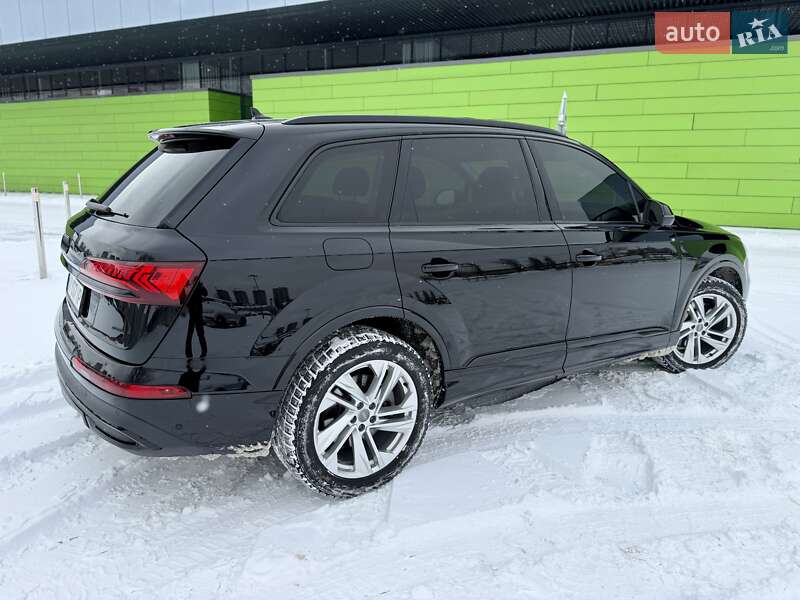 Позашляховик / Кросовер Audi Q7 2019 в Києві фото 17 Позашляховик / Кросовер Audi Q7 2019 в Києві