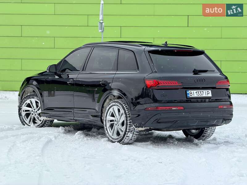 Позашляховик / Кросовер Audi Q7 2019 в Києві фото 22 Позашляховик / Кросовер Audi Q7 2019 в Києві
