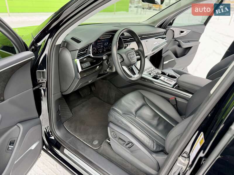 Позашляховик / Кросовер Audi Q7 2019 в Києві фото 27 Позашляховик / Кросовер Audi Q7 2019 в Києві