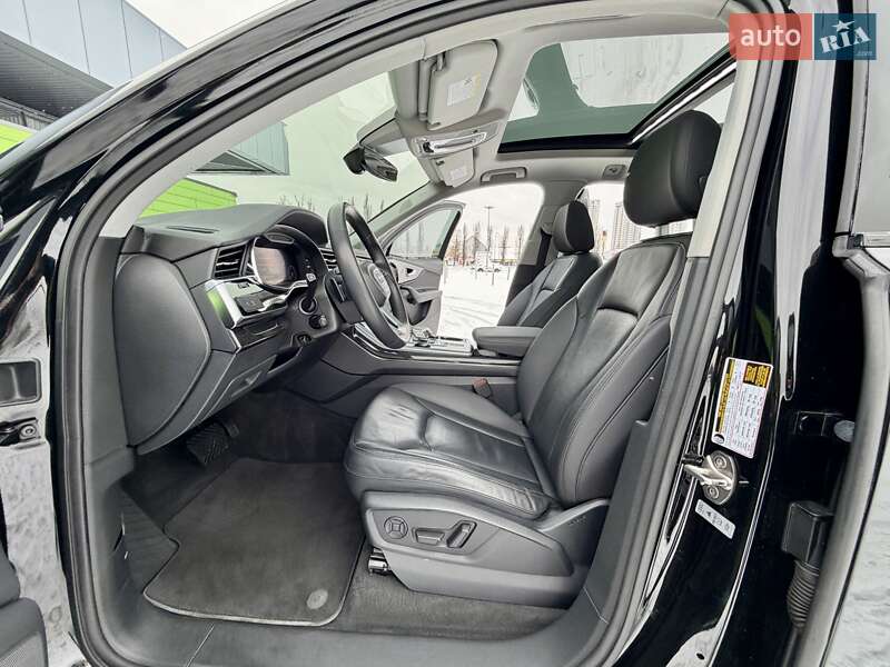 Позашляховик / Кросовер Audi Q7 2019 в Києві фото 26 Позашляховик / Кросовер Audi Q7 2019 в Києві