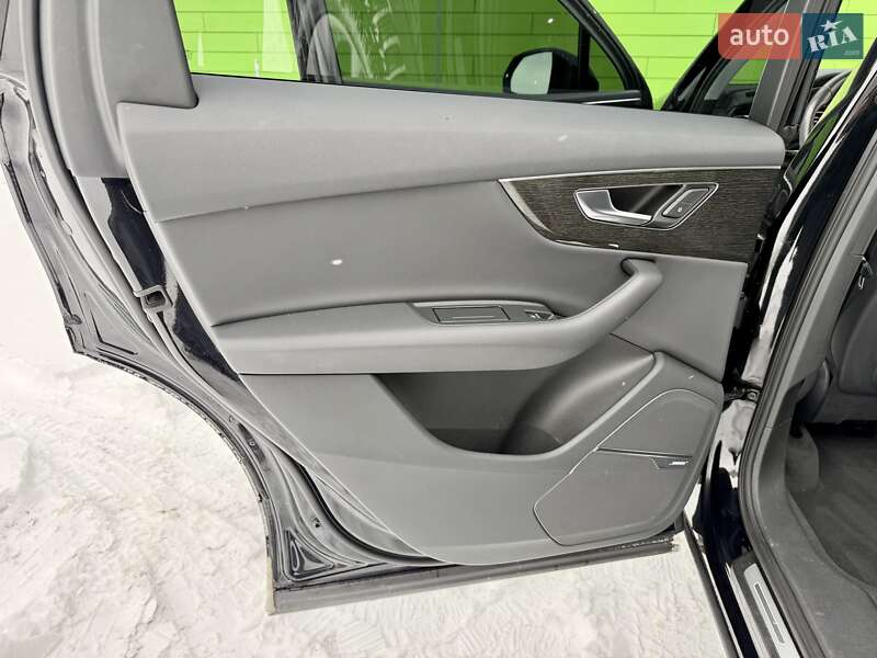 Позашляховик / Кросовер Audi Q7 2019 в Києві фото 36 Позашляховик / Кросовер Audi Q7 2019 в Києві