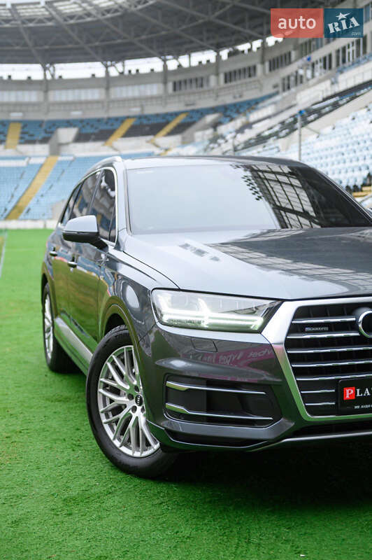 Позашляховик / Кросовер Audi Q7 2015 в Одесі