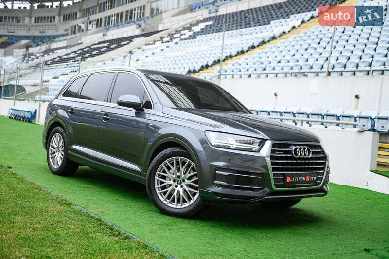 Позашляховик / Кросовер Audi Q7 2015 в Одесі