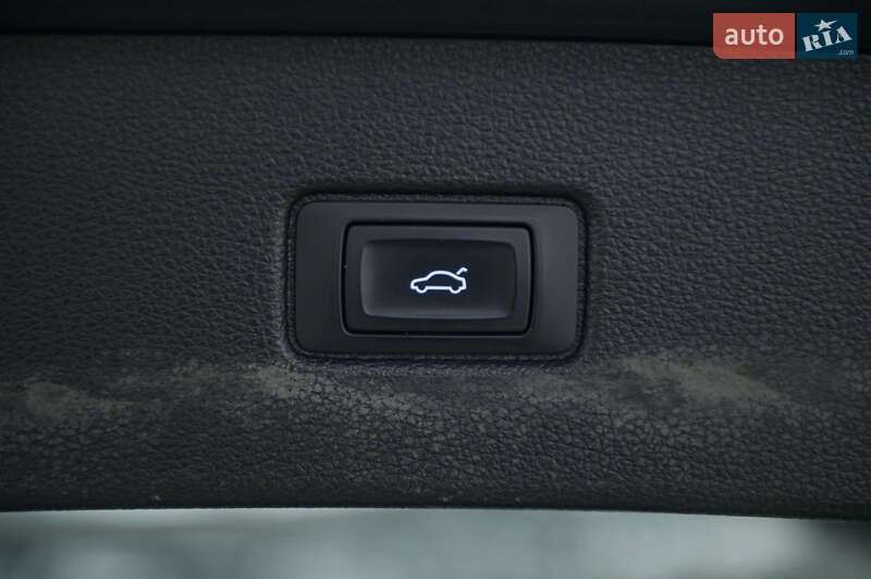 Позашляховик / Кросовер Audi Q7 2015 в Одесі