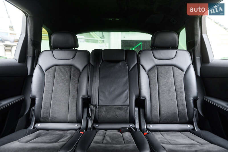 Позашляховик / Кросовер Audi Q7 2015 в Одесі