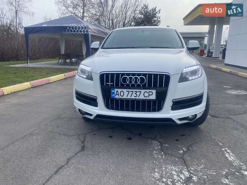 Позашляховик / Кросовер Audi Q7 2015 в Мукачевому