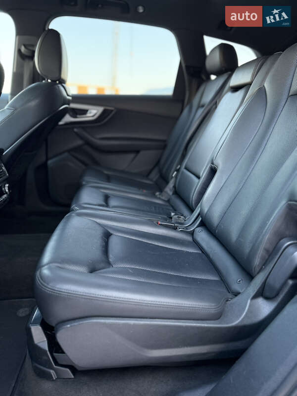 Позашляховик / Кросовер Audi Q7 2017 в Рівному фото 27 Позашляховик / Кросовер Audi Q7 2017 в Рівному