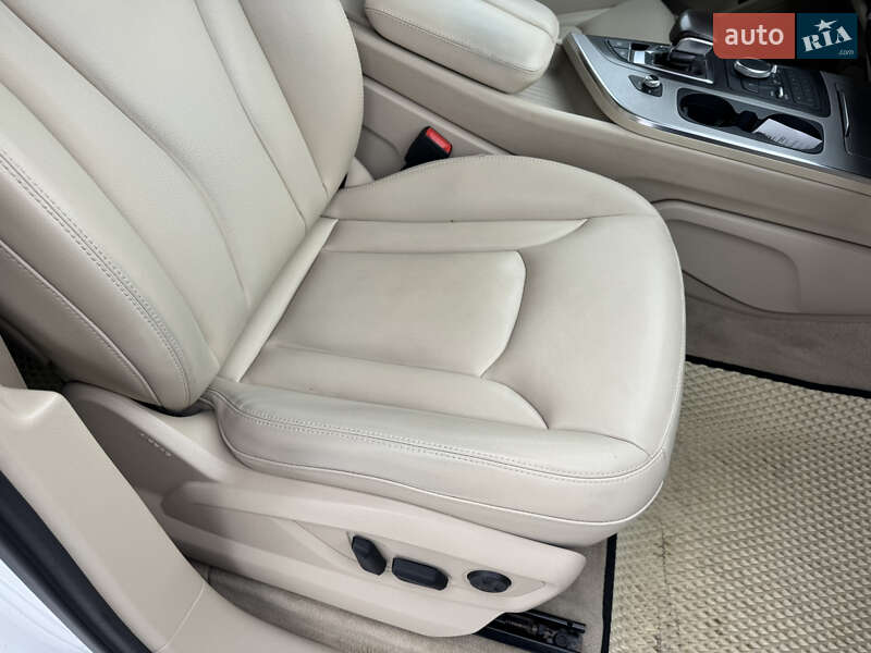 Позашляховик / Кросовер Audi Q7 2016 в Києві фото 10 Позашляховик / Кросовер Audi Q7 2016 в Києві