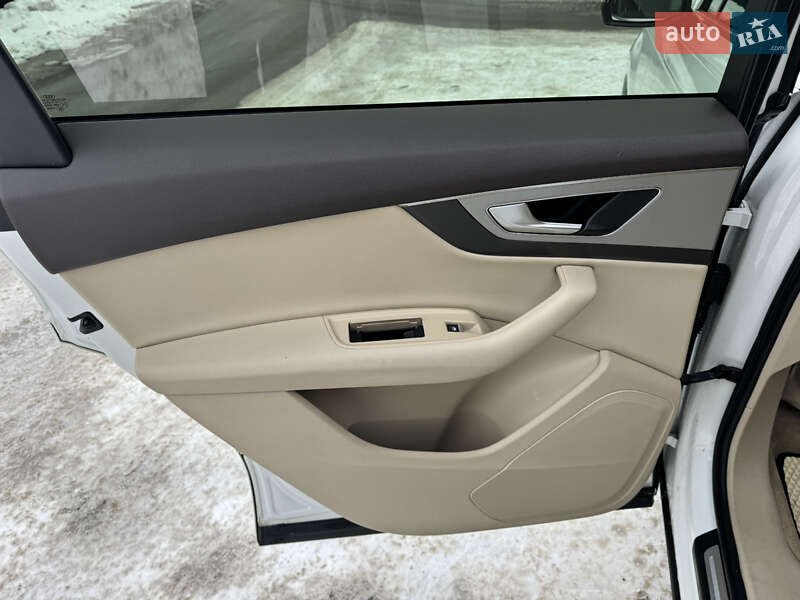 Позашляховик / Кросовер Audi Q7 2016 в Києві фото 18 Позашляховик / Кросовер Audi Q7 2016 в Києві