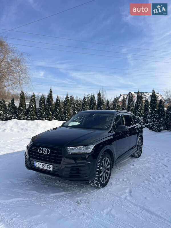 Позашляховик / Кросовер Audi Q7 2016 в Львові