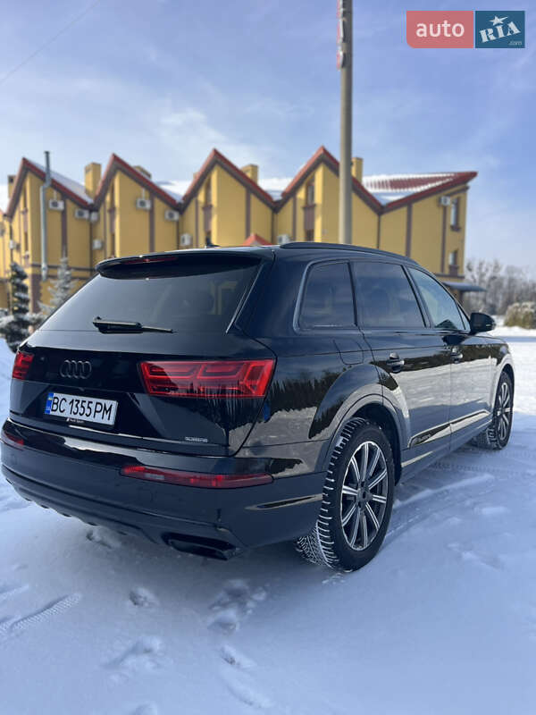 Позашляховик / Кросовер Audi Q7 2016 в Львові