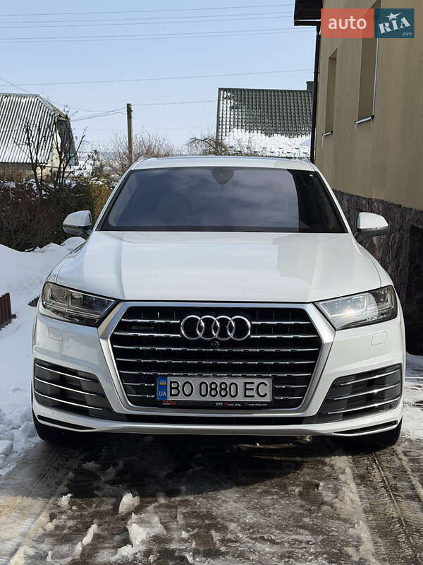 Позашляховик / Кросовер Audi Q7 2017 в Бучачі