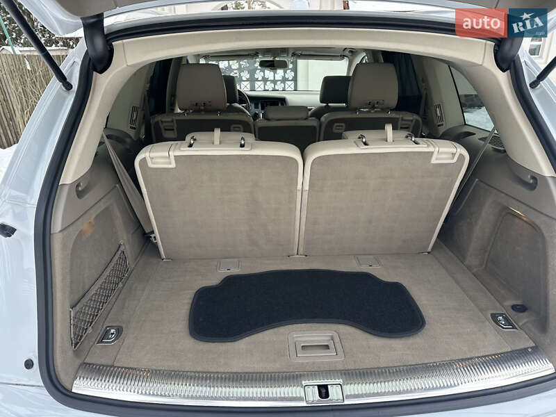 Позашляховик / Кросовер Audi Q7 2012 в Києві