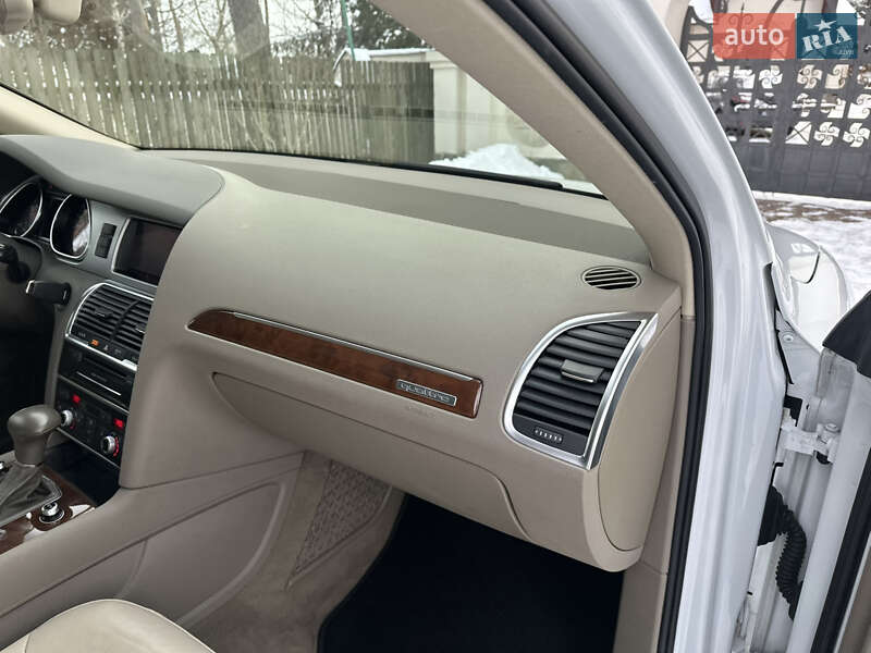 Позашляховик / Кросовер Audi Q7 2012 в Києві