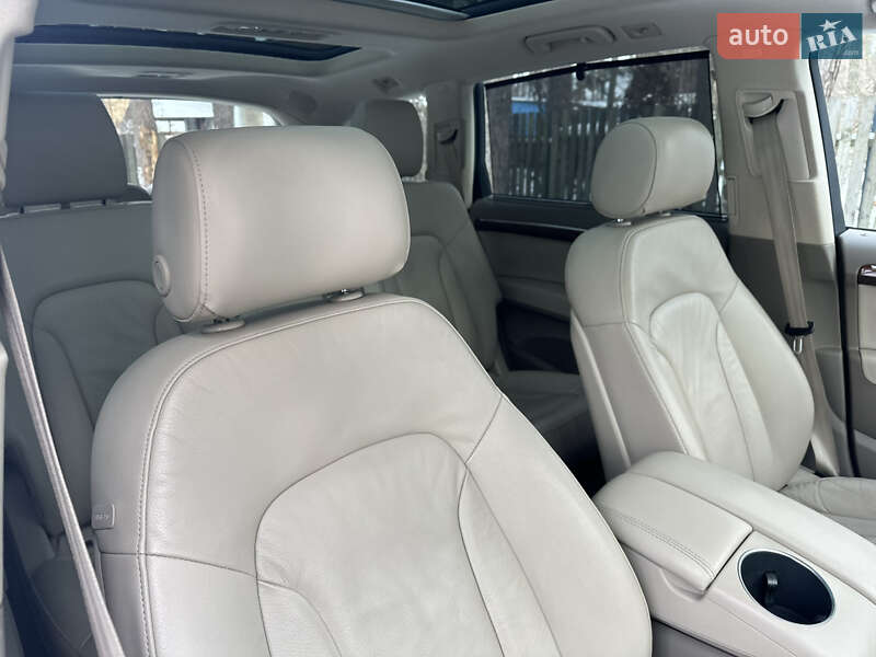 Позашляховик / Кросовер Audi Q7 2012 в Києві