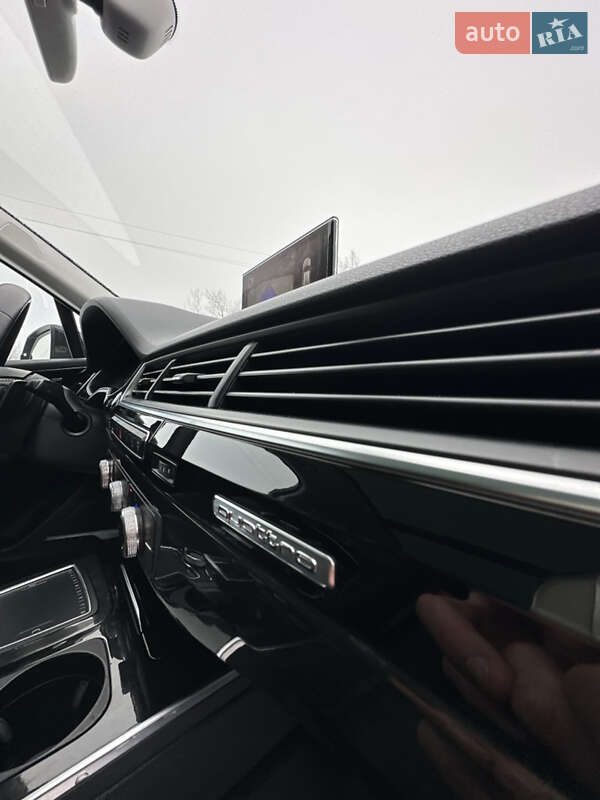 Внедорожник / Кроссовер Audi Q7 2015 в Рожнятове