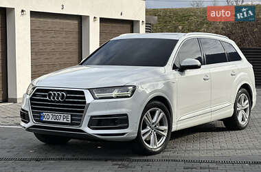 Позашляховик / Кросовер Audi Q7 2017 в Тячеві