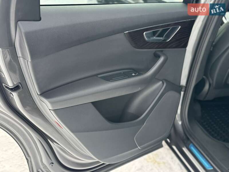 Внедорожник / Кроссовер Audi Q7 2021 в Львове