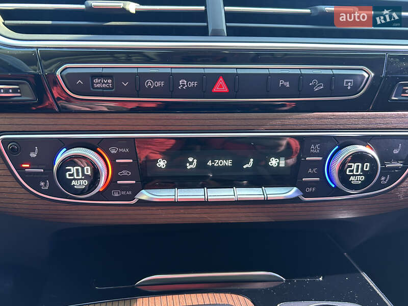 Позашляховик / Кросовер Audi Q7 2016 в Луцьку