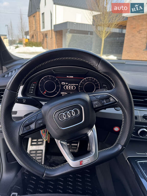 Позашляховик / Кросовер Audi Q7 2017 в Львові