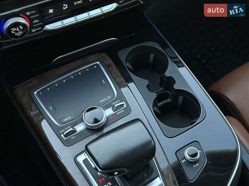 Позашляховик / Кросовер Audi Q7 2016 в Харкові