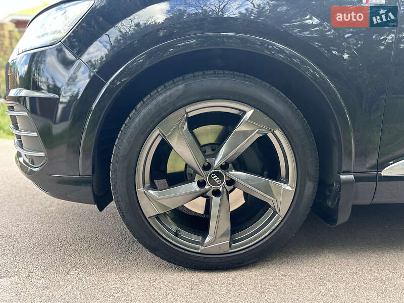 Внедорожник / Кроссовер Audi Q7 2016 в Житомире