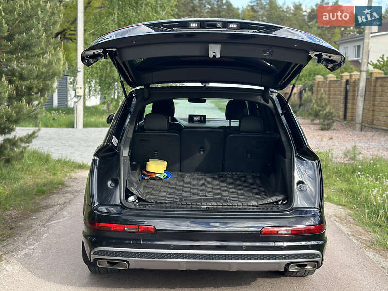 Внедорожник / Кроссовер Audi Q7 2016 в Житомире