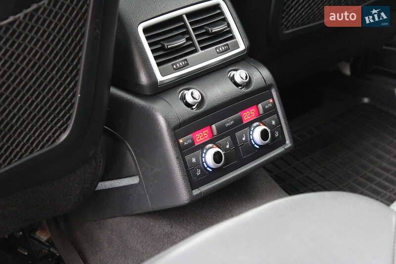 Внедорожник / Кроссовер Audi Q7 2015 в Ровно