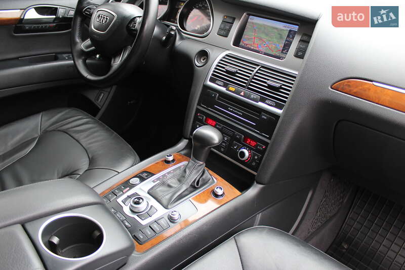 Внедорожник / Кроссовер Audi Q7 2015 в Ровно