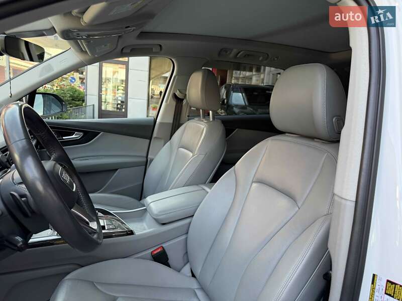 Позашляховик / Кросовер Audi Q7 2018 в Львові