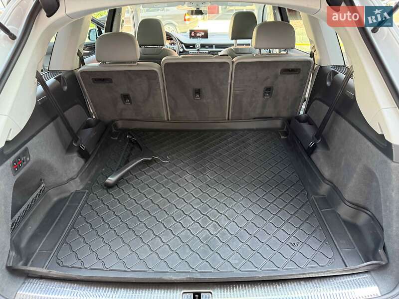 Позашляховик / Кросовер Audi Q7 2018 в Львові