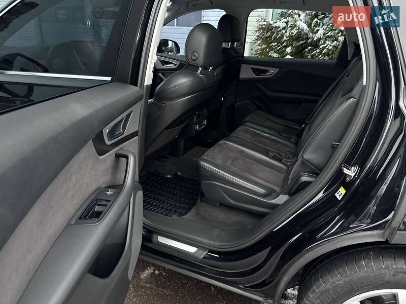 Внедорожник / Кроссовер Audi Q7 2016 в Ровно фото 25 Внедорожник / Кроссовер Audi Q7 2016 в Ровно