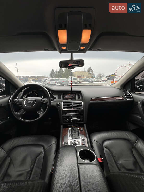 Внедорожник / Кроссовер Audi Q7 2012 в Березному