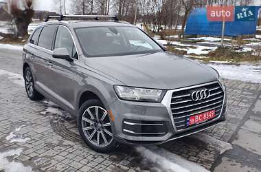 Позашляховик / Кросовер Audi Q7 2017 в Рівному