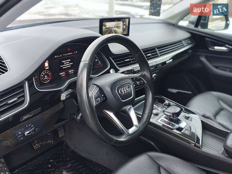Внедорожник / Кроссовер Audi Q7 2017 в Ровно
