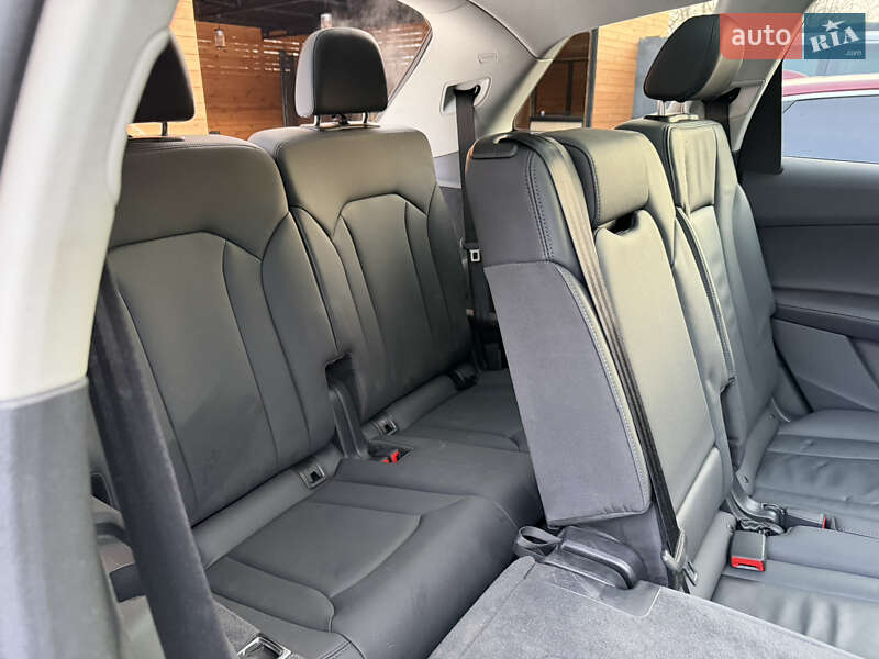 Позашляховик / Кросовер Audi Q7 2023 в Києві