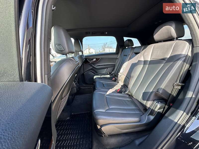 Внедорожник / Кроссовер Audi Q7 2017 в Львове