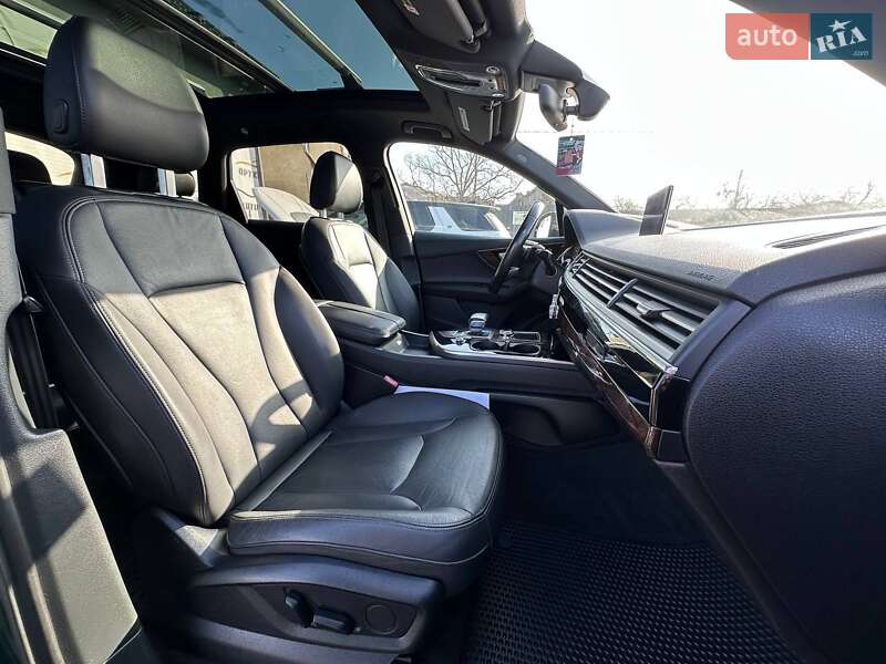 Внедорожник / Кроссовер Audi Q7 2017 в Львове