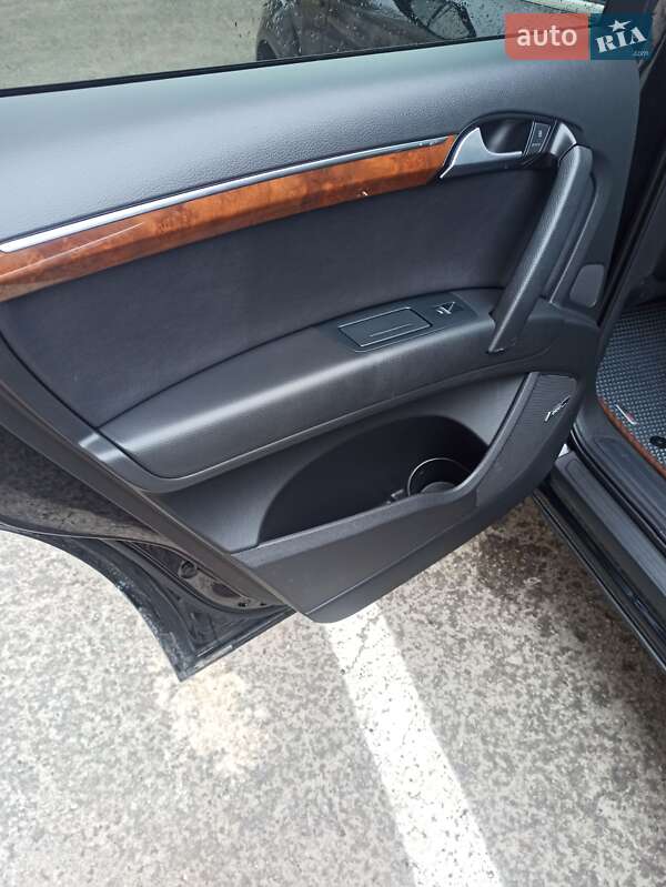 Позашляховик / Кросовер Audi Q7 2014 в Тернополі