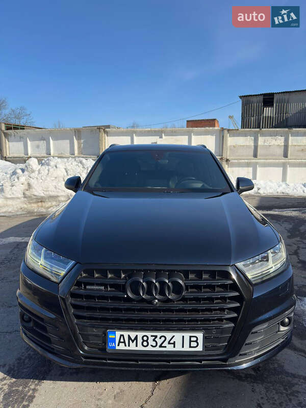 Внедорожник / Кроссовер Audi Q7 2017 в Житомире