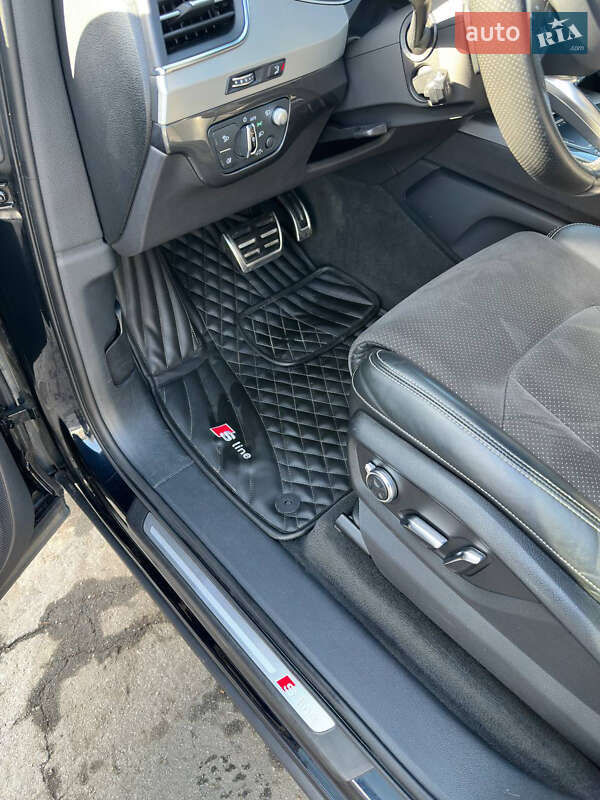 Внедорожник / Кроссовер Audi Q7 2017 в Житомире