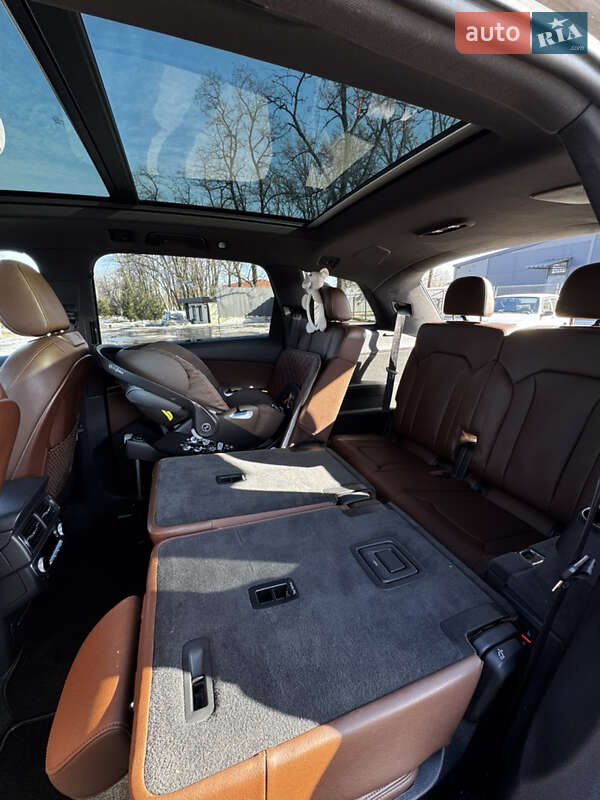 Позашляховик / Кросовер Audi Q7 2016 в Умані