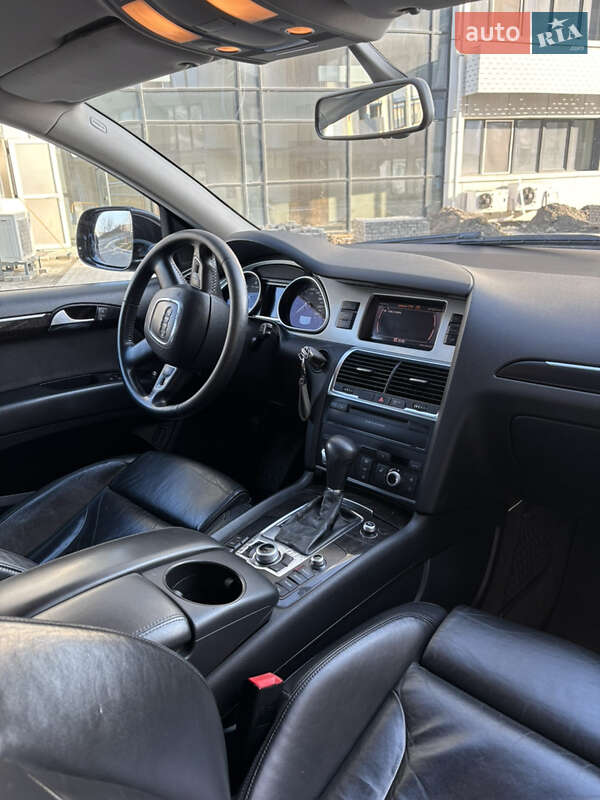 Позашляховик / Кросовер Audi Q7 2010 в Одесі