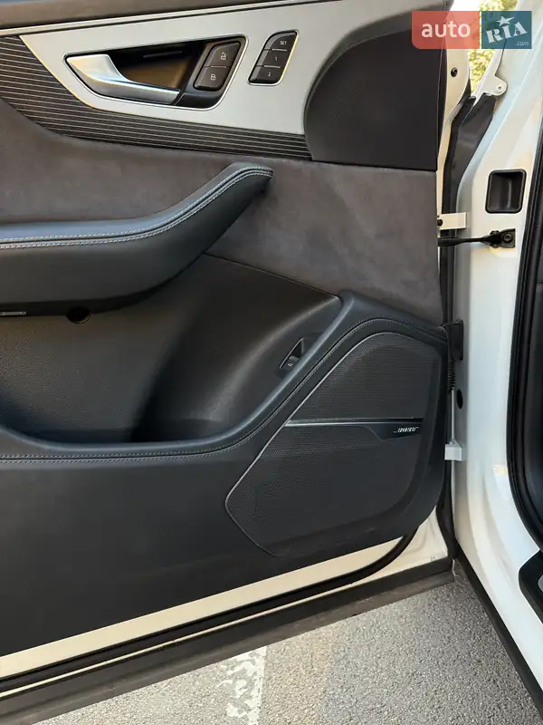 Audi Q7 2016 VIN WAUZZZ4M0GD053330 фото оголошення 24 з 119