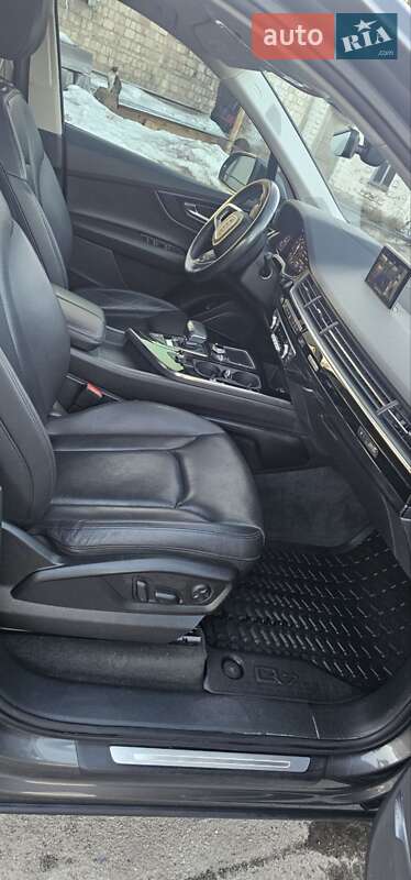 Позашляховик / Кросовер Audi Q7 2017 в Києві фото 6 Позашляховик / Кросовер Audi Q7 2017 в Києві